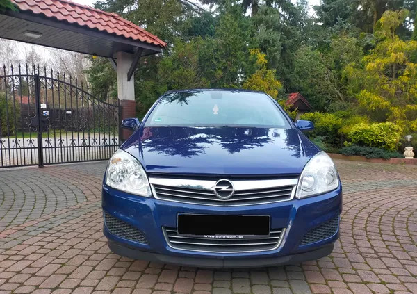 opel Opel Astra cena 14890 przebieg: 143800, rok produkcji 2008 z Wieliczka